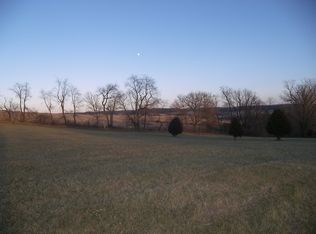 5 Genessee Trl, Galena, IL 61036