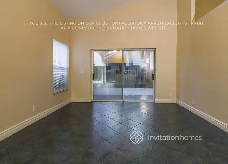6821 NW 28th Pl — Photo 2