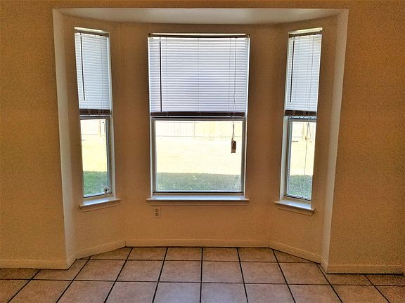 5th image of 4207 Embers Dr