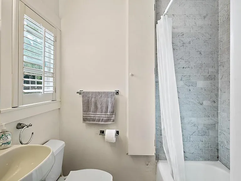 2903 Russell St — Photo 26