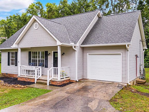 3rd image of 5504 Jacksboro Pike