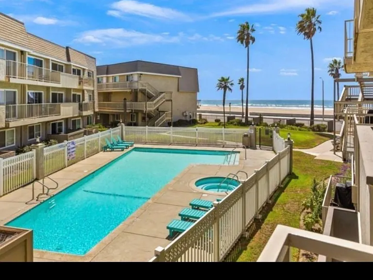 E Surfside Dr — Photo 24
