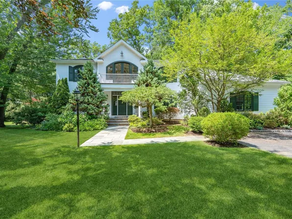 12 Raynham Road, Glen Cove, NY 11542