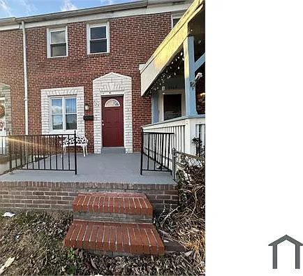 2163 Redthorn Rd — Photo 2