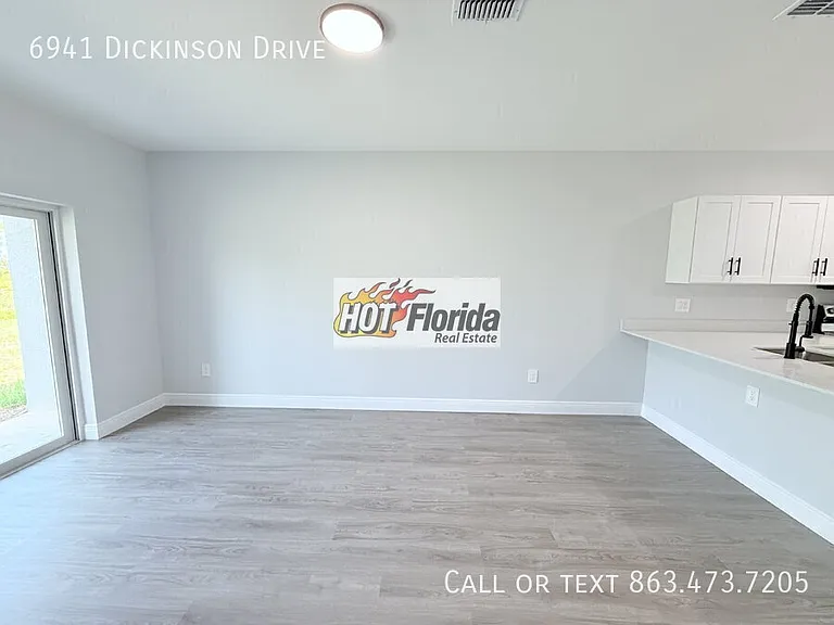 6941 Dickinson Dr — Photo 12