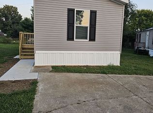 61 Ellen Cir, Hamilton, OH 45011