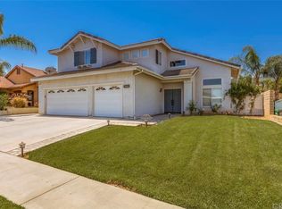 948 Cowhide Dr, Corona, CA 92882