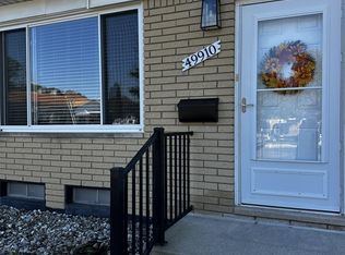 49910 Helfer Blvd #77, Wixom, MI 48393