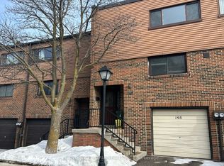 148 Song Meadoway, Toronto, ON M2H2T7