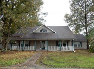 101 Redwood Ct, Kingsland, GA 31548