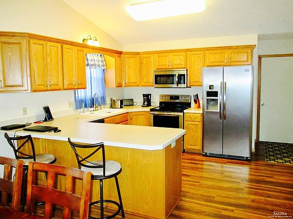 4th image of 1213 Sierra Dr