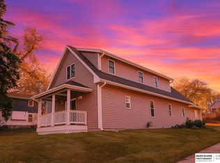 4624 N 37th St, Omaha, NE 68111