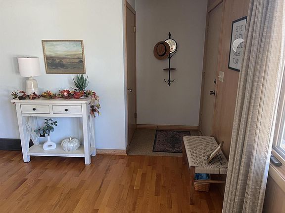 2nd image of 806 10TH STREET