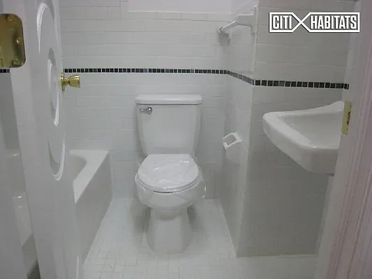 Rented by Corcoran | media 32