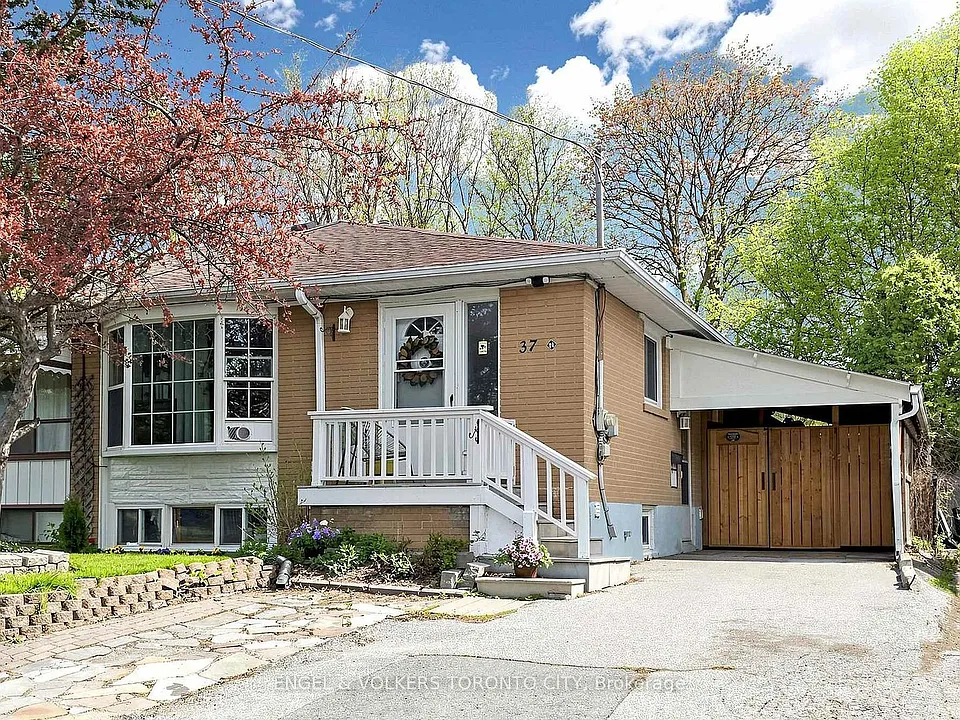 37 Newbury Dr #BASEMENT