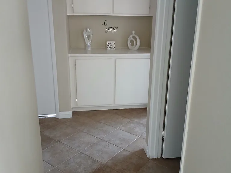 1424 Harding Ct — Photo 5