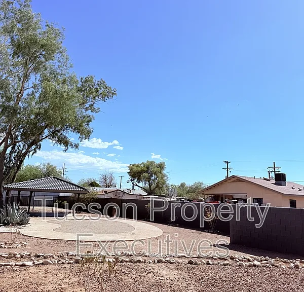 3810 E Monte Vista Dr #206 — Photo 5