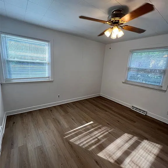 2504 Bannister St — Photo 13