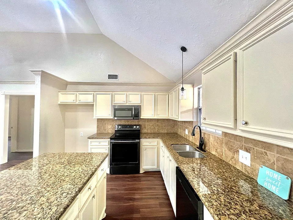 14385 Old Humble Pipeline Rd