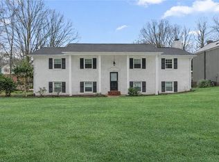 1204 Pebble Dr, Greensboro, NC 27410