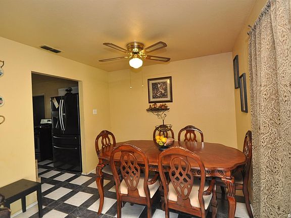 3rd image of 3682 Buhler Way