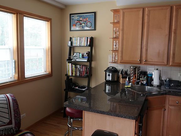 3rd image of 1445 N Bosworth Ave APT 1