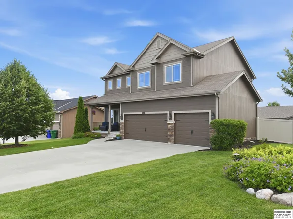 14702 S 22nd St, Bellevue, NE 68123