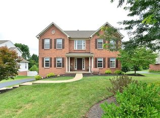 227 Field Club Cir, Mc Kees Rocks, PA 15136