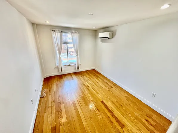 65-50 Austin Street image 12 of 19