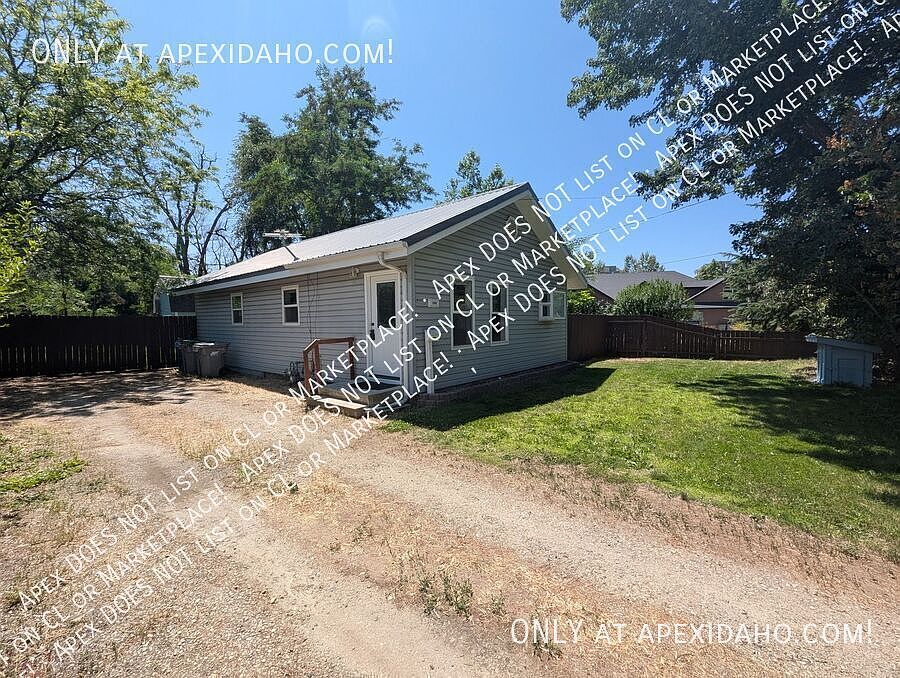 1st image of 1323 W Howard St