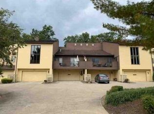 888 Hampton Ridge Dr #888, Akron, OH 44313