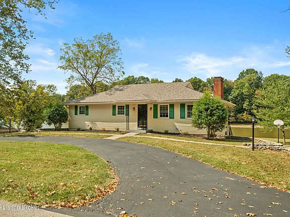 4th image of 394 Cove Rd