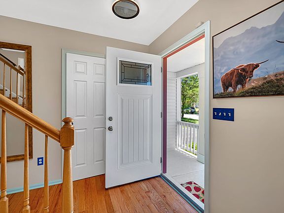 4th image of 1647 Peter Ln