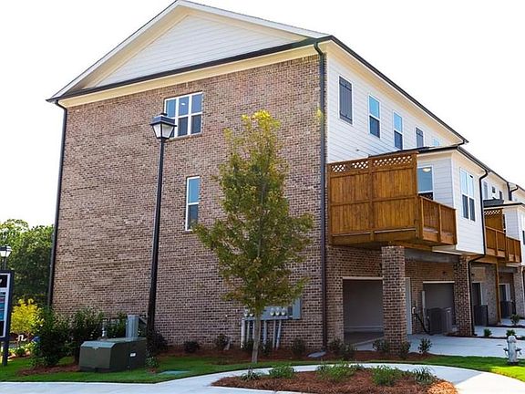 Back view with Sunroom