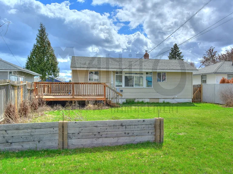 4017 E Grace Ave — Photo 16
