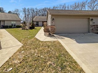 8588 Woodbridge Ct, North Ridgeville, OH 44039