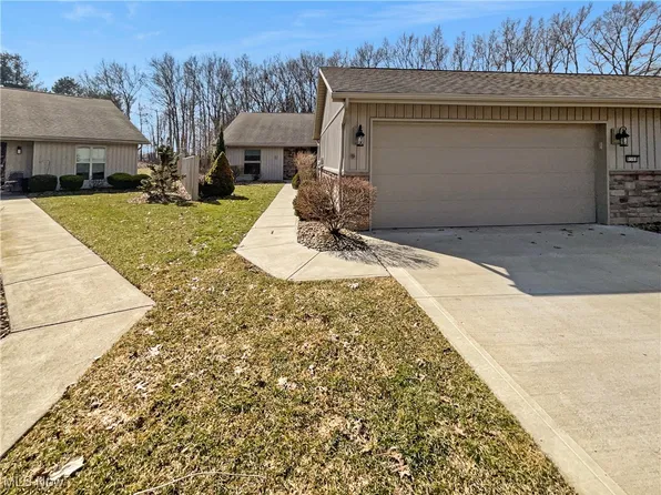 8588 Woodbridge Ct, North Ridgeville, OH 44039