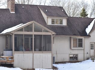 14403 Center Rd, Bath, MI 48808