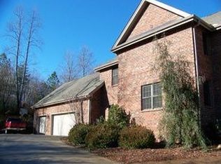 165 W Bay View Dr, Seneca, SC 29672