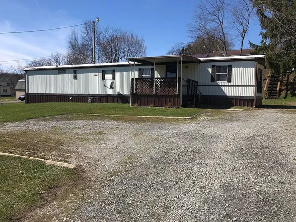 915 Rocky Grove Ave, Franklin, PA 16323