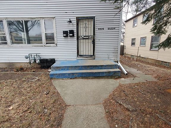 2nd image of 6520-6522 W Carmen Ave #6520
