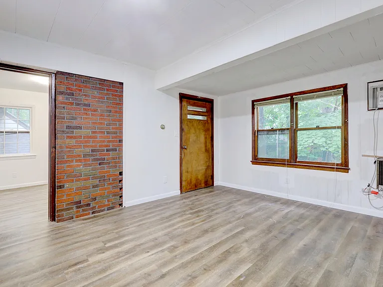 4-21 Saddle River Rd #1 — Photo 11