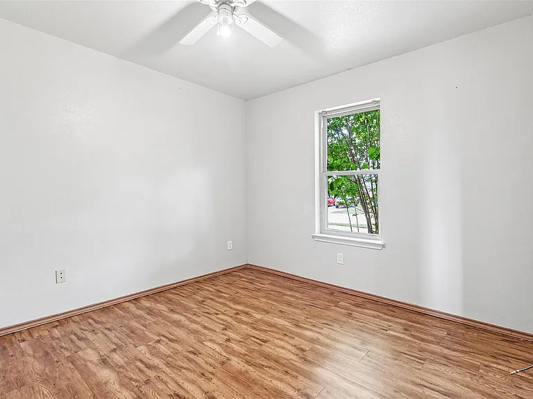 1309 Marlee Cir — Photo 26