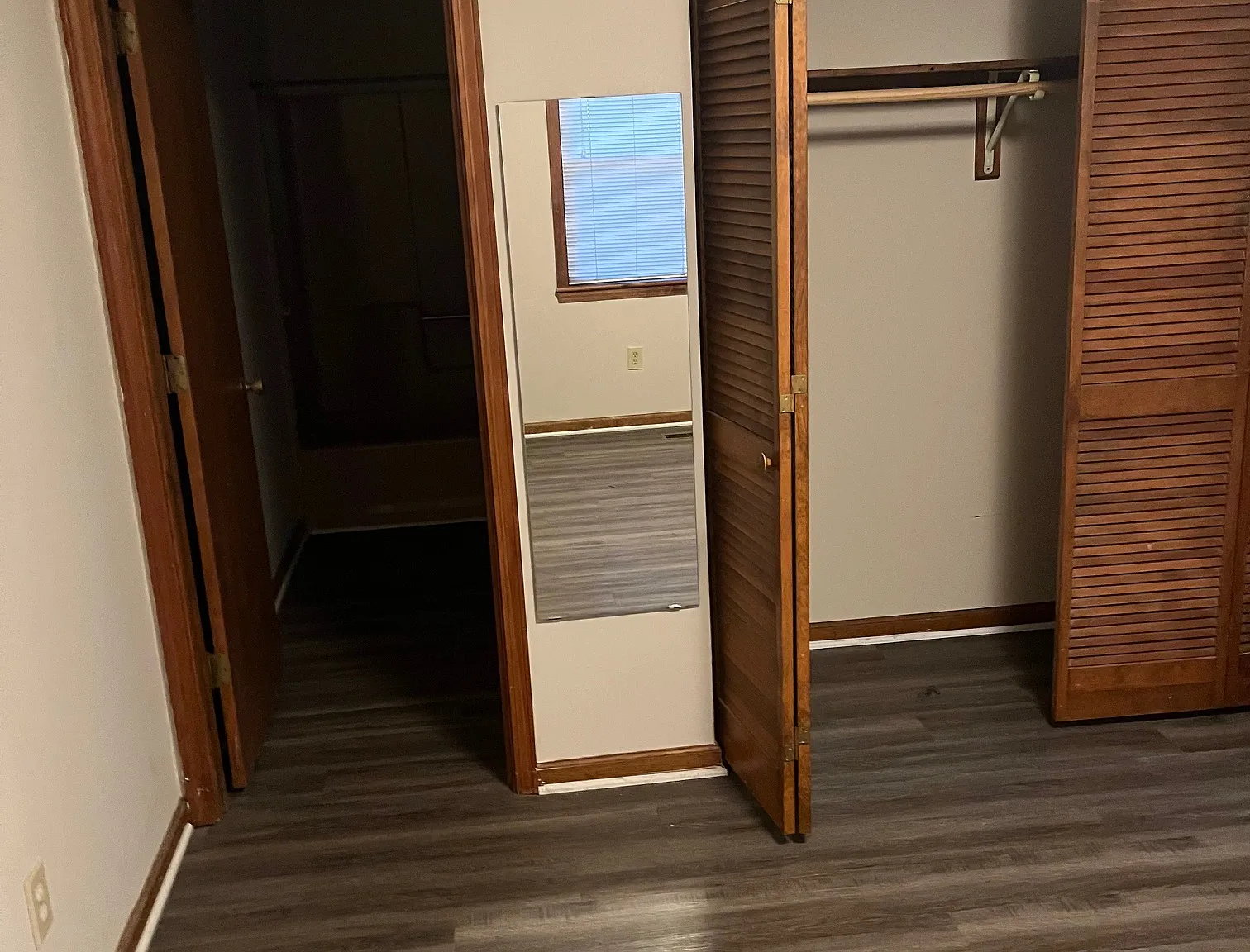 2 bed, 1200 sqft, $1,000 — Photo 3