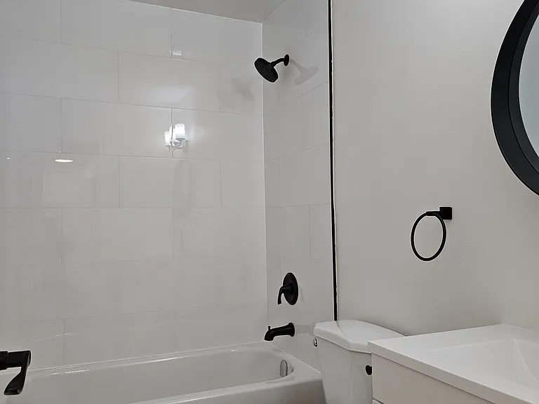 34 Carleton St S #7 — Photo 9