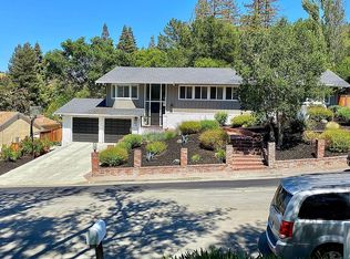 9 Burnt Oak Cir, Lafayette, CA 94549