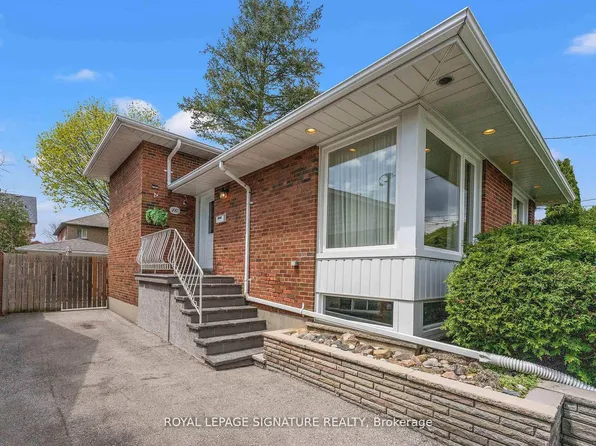 16 Shrewsbury Sq, Toronto, ON M1T 1L2