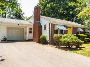 35 Pinehurst Rd, Riverside, RI 02915