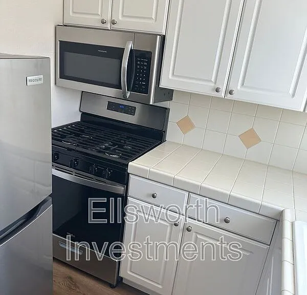 3531 Park Blvd — Photo 4