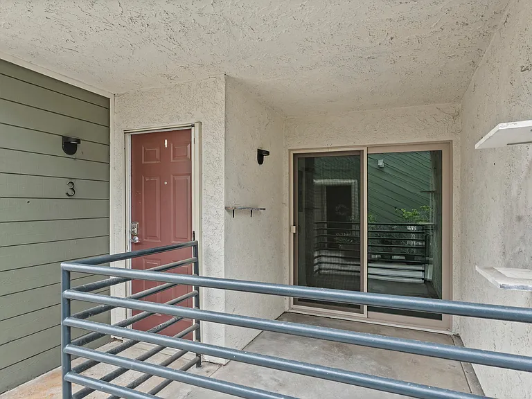 2257 Worden St #3 — Photo 2